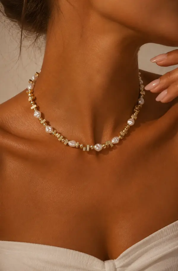 Classy Pearl Necklace