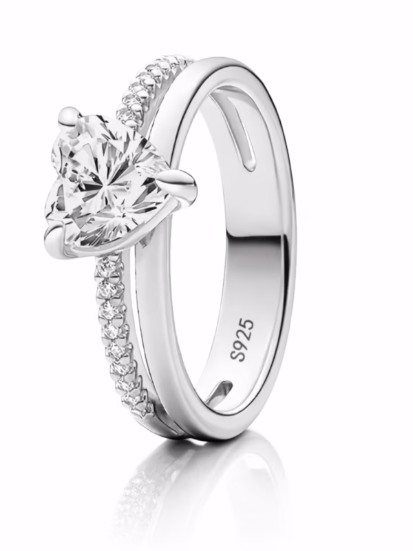 Sweet Diamond Ring Silver