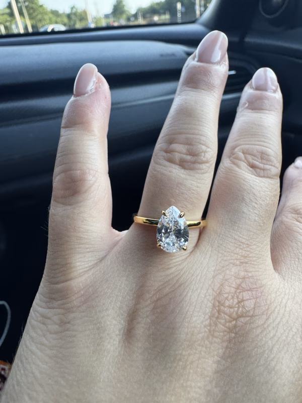 Drop Diamond Ring 2 Carat